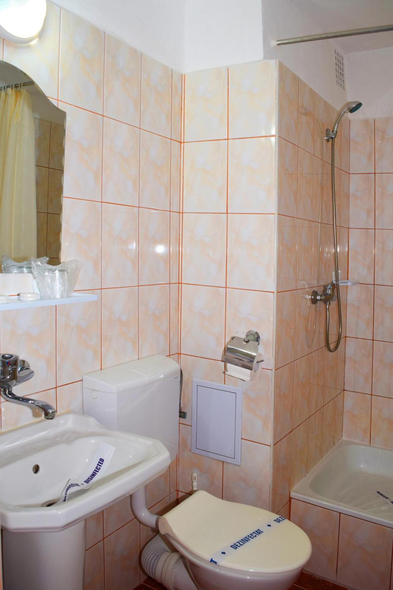 Sanda Hotel 2*